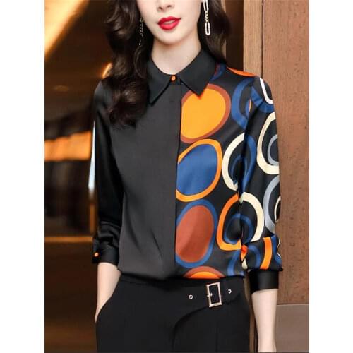 Shan liao Yi Button Down Blouses