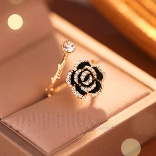 Dainty Female Enamel Rose Flower Ring Classic Gold Color Open Engagement Ring Luxury White Round Zircon Wedding Rings For Women