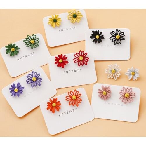 Meetvii Korean Style Cute Small Daisy Flower Stud Earrings For Women Fashion Sweet Asymmetry Earrings Brincos Wholesale Jewelry