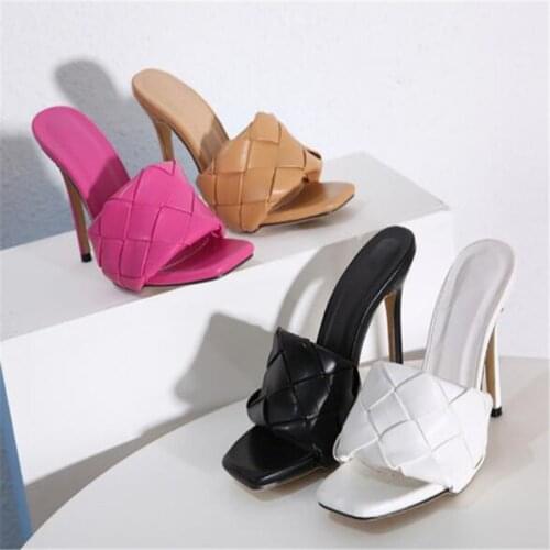 2020 Summer New Fashion High Quality Lattice PU Leather Peep Toe Shoe Womens Slippers Outdoor Rome Designer Sandals 41