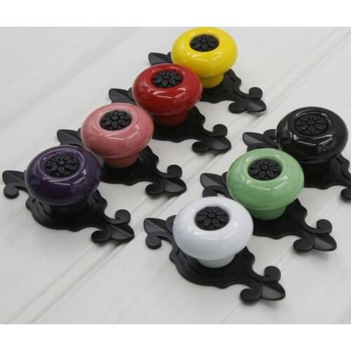 Vintage Ceramic Drawer Pulls Single Hole Corrosion-resistant Punch-free Carved Flower European Style Drawer Handle for Cupboard