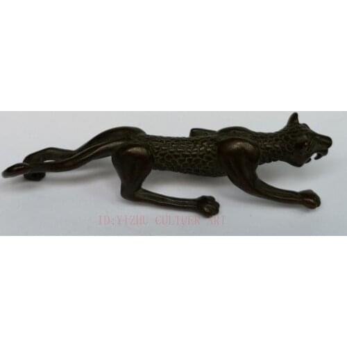 YIZHU CULTUER ART Collection Old China Bronze Carving Leopard Statue Pendant or Paperweight Family Decoration Gift