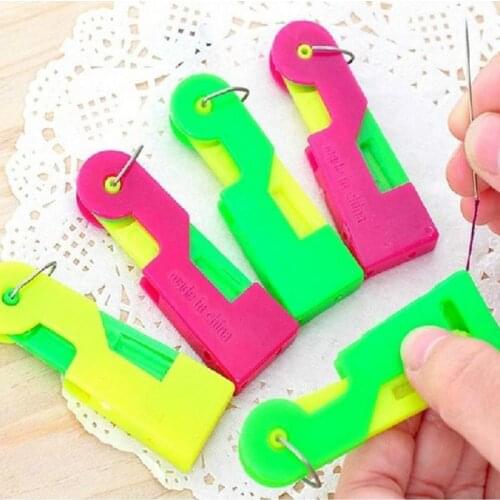 1pcs Sewing Needle Threader Thimble Thread Tool Threader Elderly Guide Needle Easy Device Automatic Thread Sewing Supplies