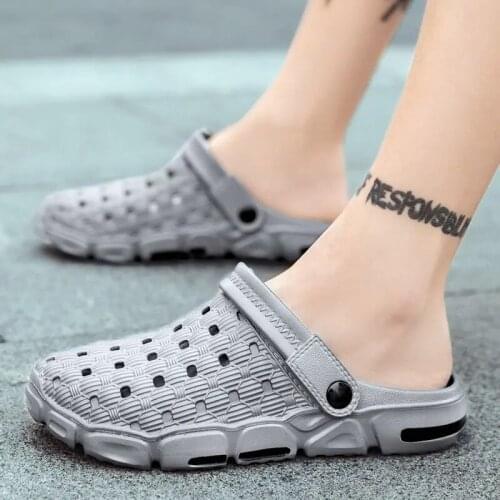 Mens Sandals Summer Baotou Breathable Antiskid Comfortable Hole Shoes Dual Purpose Beach Shoes Garden Shoes Big size 40-45