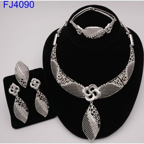 Newest Women Delicate Gold Bridal Jewelry Sets Rhinestone Pendant Collar Bracelet Crystal Earrings Rings Wedding Accessories