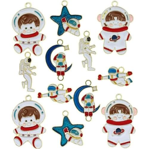10pcs/lot 22*32mm Cute Astronaut Enamel Star Moon Pendant Charms Kawaii Necklace Bracelet Earring DIY Jewelry Findings XL1143