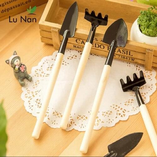 3pcs Mini Portable Hand Gardening Tool Metal Head Shovel Rake Spade Plant Garden Soil Raising Flowers Wooden Handle Tool Set