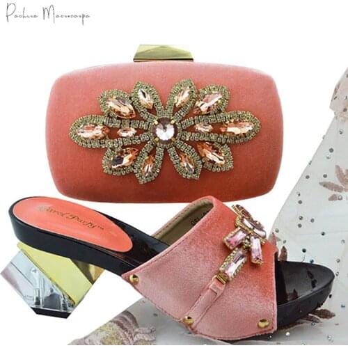 New Nigerian Fashion Peach Color Italian Design Ladies Shoes and Bag Set Decorated with Maple Leaf Shape Rhinestone for Party
