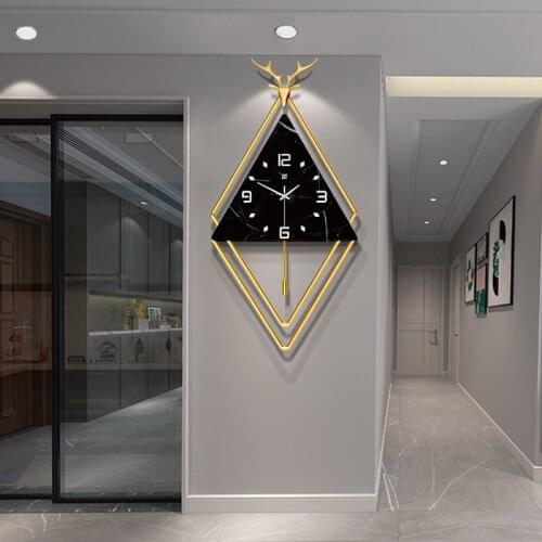 Luxury deer head wall clock Nordic minimalist living room decorative art clock European fashion childrens room wall clock