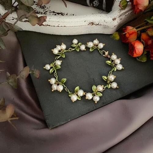 Ancient ways the baroque pearls female light luxury contracted ins cold wind middle cranberry bracelet