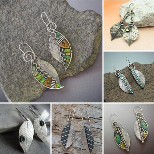 Vintage Paint Green Leaves Drop Earrings Boho Ethnic Jewelry Hollow Spiral Metal Zigzag Engagement Party Earrings for Women