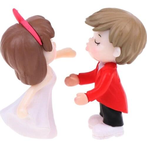 Romantic Couples DIY Miniature Resin Ornaments Cute Lovers Wedding Dolls for Home Furnishing Accessories 5cm x 5.5cm