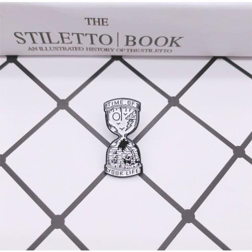 Punk black white Hourglass Enamel Pins Cartoon Skeleton Button Badge Brooches Fashion Backpack Clothes Jewelry Accessories