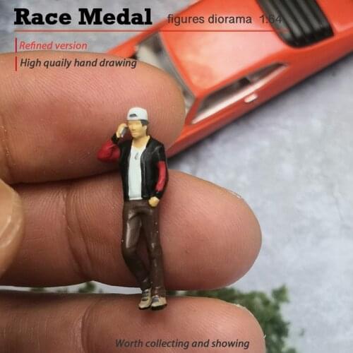 RaceMedal 1:64scale figures diorama Boy in baseball cap on the phone 1/64collect