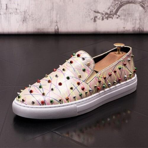 Luxury Designer Mens Gold Casual Comfort Shoes Round Toe Rivets Charm Trending Platform Slip On Street Flats Zapatos 38-43 ERRFC