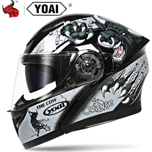 Mans Motorcycle Helmet Modular Flip Up Motorbike Moped Street Bike Racing Casco Moto Helmet With Bluetooth Space For 4 Seasons