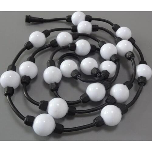 Addressable 3D DC24V input IP67 outdoor 40pcs 50mm UCS2903 full color milky ball;1.44W;double side with 3pcs 5050 leds each side