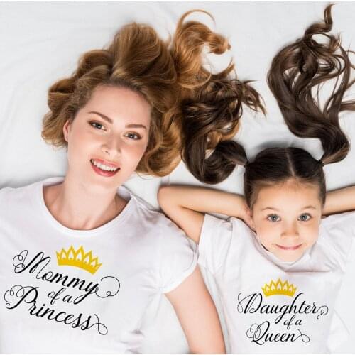 1pcs Mother of A Princess Daughter of A Queen Mommy & Me T-Shirts Mom and Daughter Short Sleeve T Shirt Family Matching Shirt