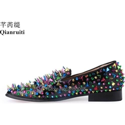 Hot Sale Men Shoes Colorful Spiked Men Casual Shoe Fashion Trend Patent Leather Rivets Decorated Man Footwear Shoes 2019