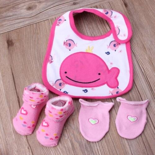 1 Bag Baby Cotton Bibs Towel Socks Sets Newborn Kids Burp Cloths+Socks +Anti-scratch Gloves Boys Girls Birthday Gift