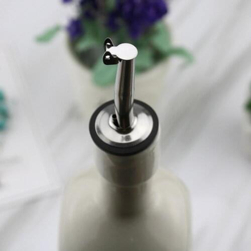 Wine Bottle Beer Pourer Eco-friendly Dust-proof Stainless Steel Wine Pourer Spout with Lid Drink Dispenser Spout Bottle Stopper