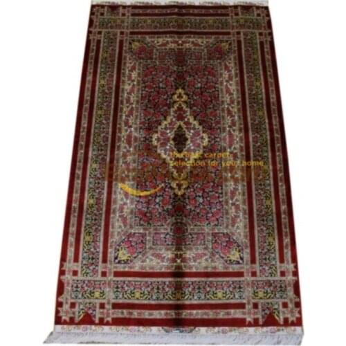 Hand Made Nice Small Wool And Silk Rugs Hand Knotted Persian Carpet