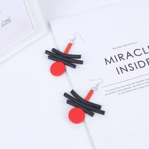 Gothic Trendy Wedding Earrings Chic Red Wooden Bead Drop Earrings Womens Elegant Vintage Jewelry Glamour Body Decoration Fashion