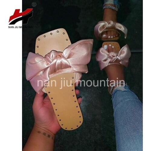 NAN JIU MOUNTAIN 2021 Summer Flat Sandals Women Slippers Big Bow Sandals Beach Slippers Handmade Rivets 4 Color Flat Women Shoes