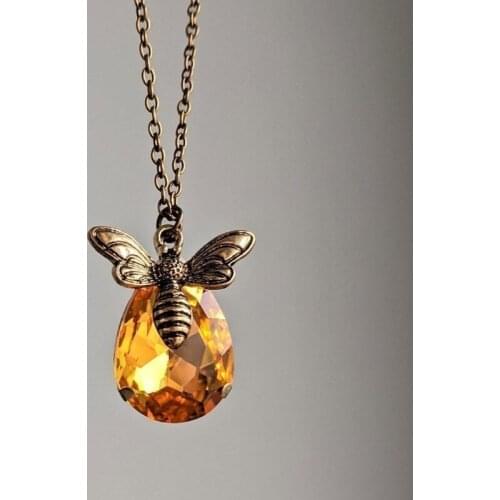 New Little Bee Clavicle Chain Fashion Jewelry Necklace Statement Necklace Drop Shaped Crystal Necklace Gothic Necklace Women