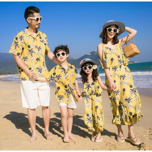 Family Look Summer Geometric Bohemia Beach Clothes Sets Family Matching Outfits Father Mother Daughter Son Girls Boys clothes
