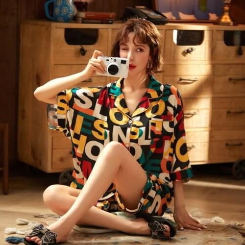 Sexy sleepwear Silk pajamas sleepwear women Print Sleepshirts Female Sleepshirt Ladies Negligee Ice silk Sexy Pajamas sexy set