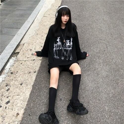 Hip-Hop Smoke Handle t-Shirts Couple Clothes Punk Female Harajuku Kpop Oversize Korean Dark Emo Grunge Clothes For Teenagers