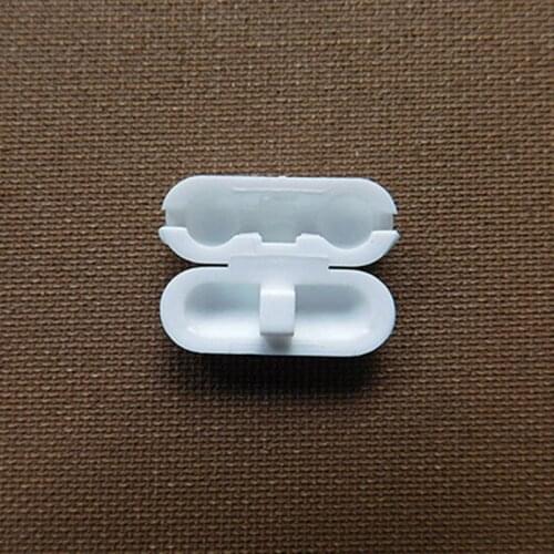 White Plastic chain connectors for Blinds operating chains - pack of 10 AA8351