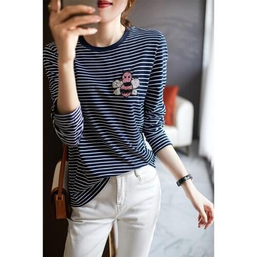 Young age reduction! New Bee Beaded T-shirt