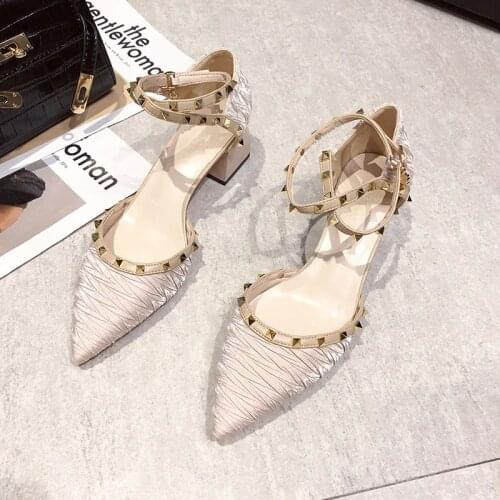 New Women Shoes Pointed Toe Female Shoes Buckle Strap Ladies Rivet Shoes Fashion Women Sandals 2020 Short Heels For Party