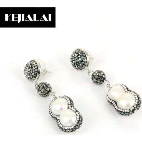 Hot Sale Freshwater Pearl Earrings Women Accessories Peanut Shape Pearl Pave with Rhinestone Drop Hanging Earrings Wedding Gift