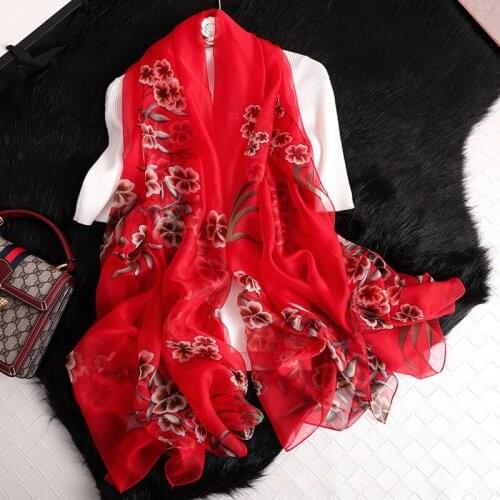 New fashion ladies scarf plaid floral pattern silk scarf spring and autumn large shawl European and American style beach towel