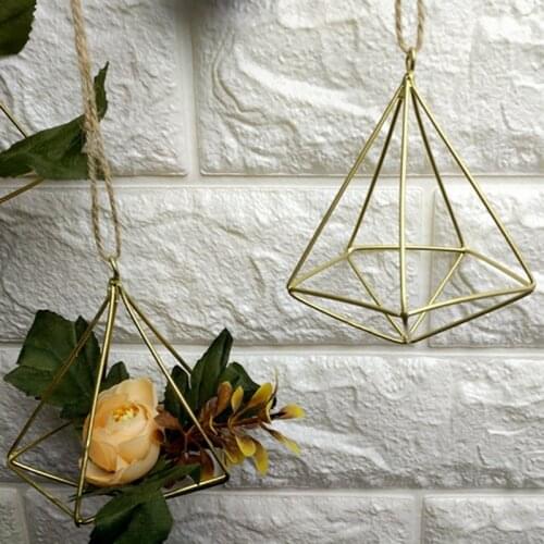 Iron Hanging Flower Pot Decoration Swinging Flower Basket Wall Flower Pot Wall Mount Geometric Iron Planter Pot Hanger For Home