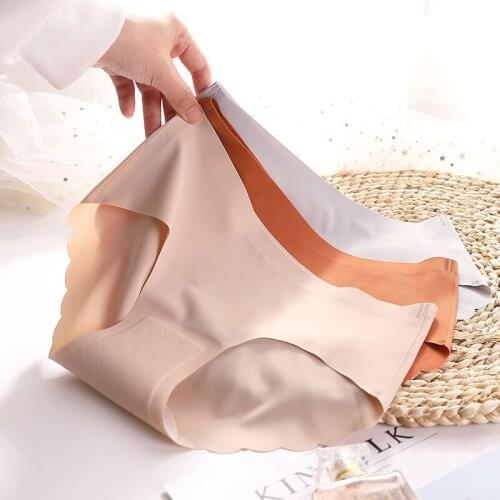Women Panties Sexy Seamless Underwear Woman Underwear Ice Silk Seamless Briefs Underpants Female Lingerie Antibacterial Knickers