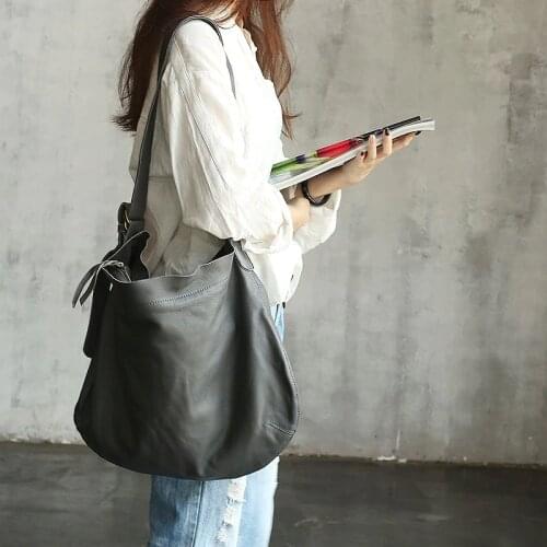 Vendange Europe and the United States simple fashion messenger bag large capacity handmade leather shoulder bag 2294