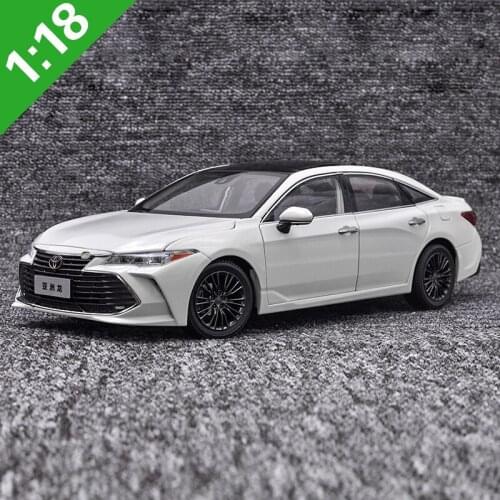 1:18 High Meticulous TOYOTA Avalon Alloy Model Car Static Metal Model Vehicles With Original Box