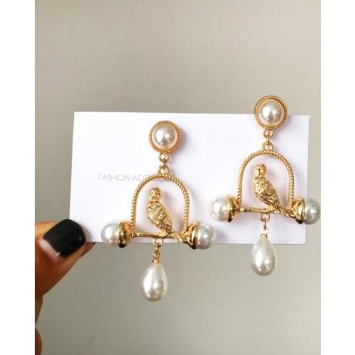French Statement Palace Bird In Cage Clip on Earrings No Piercing Vintage Baroque Imitation Pearl Bird Clip Earrings No Hole