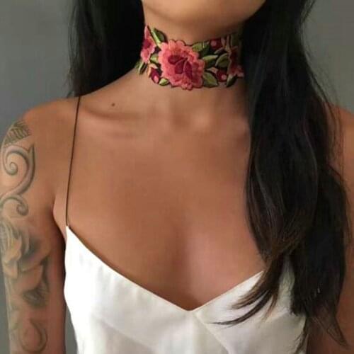 Classic Fashion Rose Embroidered Collar Women Lace Collar Party Casual Bohemian Red Flower Hippie Necklace Jewelry Bijoux Gift