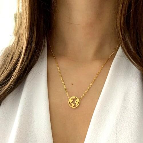 World Charm Necklaces For Women Global Travel Jewelry Stainless Steel Rose Gold Disc Cut Out Earth Map Necklace Collier Femme