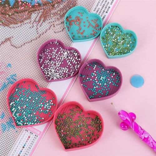 New Heart-Shaped Drill Storage Box Diamond Painting Plate Cross Stitch Embroidery Plastic Tray Accessories Nail Art Beads Plates