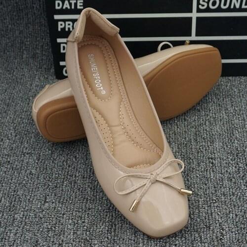 Spring and Autumn New Women Flat Comfortable Square Toe Single Shoes Soft Sole Light Red Egg Roll Womens Shoes