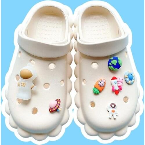 2021 New Arrivals Croc Charms Designer Fashion All-match Charms for Crocs DIY Cute Cartoon Kids Clogs Shoe Buckle Quality Bundle