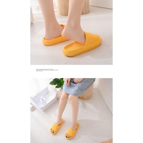 2021 new summer women slippers non-slip wear-resistant couple slippers, thickened and increased indoor and outdoor sandals