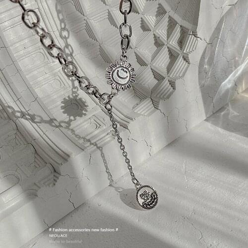 Korea Hip Hop Retro Style Sunflower Daisy Flower Tag Pendant Necklaces Silver Color Clavicle Chains Ladies Party Jewelry 2021