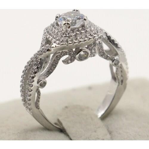 Top Selling 2018 Brand New High Quality Vintage Fashion Jewelry 925 Silver Fill CZ Round Shape Office Wedding Band Ring for Wome